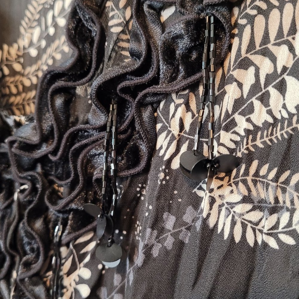 🍂 Signature by Larry Levine Semi-Sheer Blouse - Picture 4 of 9